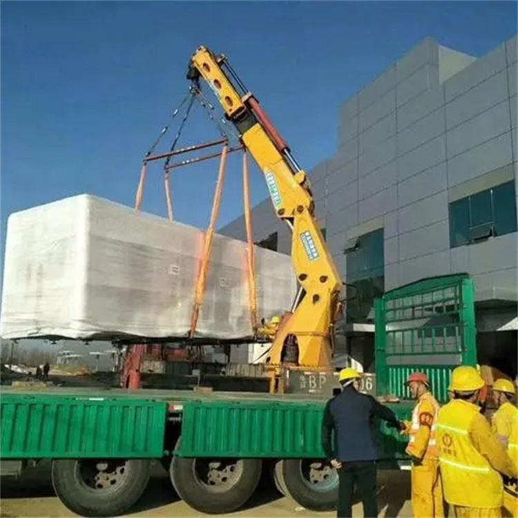 高淳随车吊是否可以进行长途运输